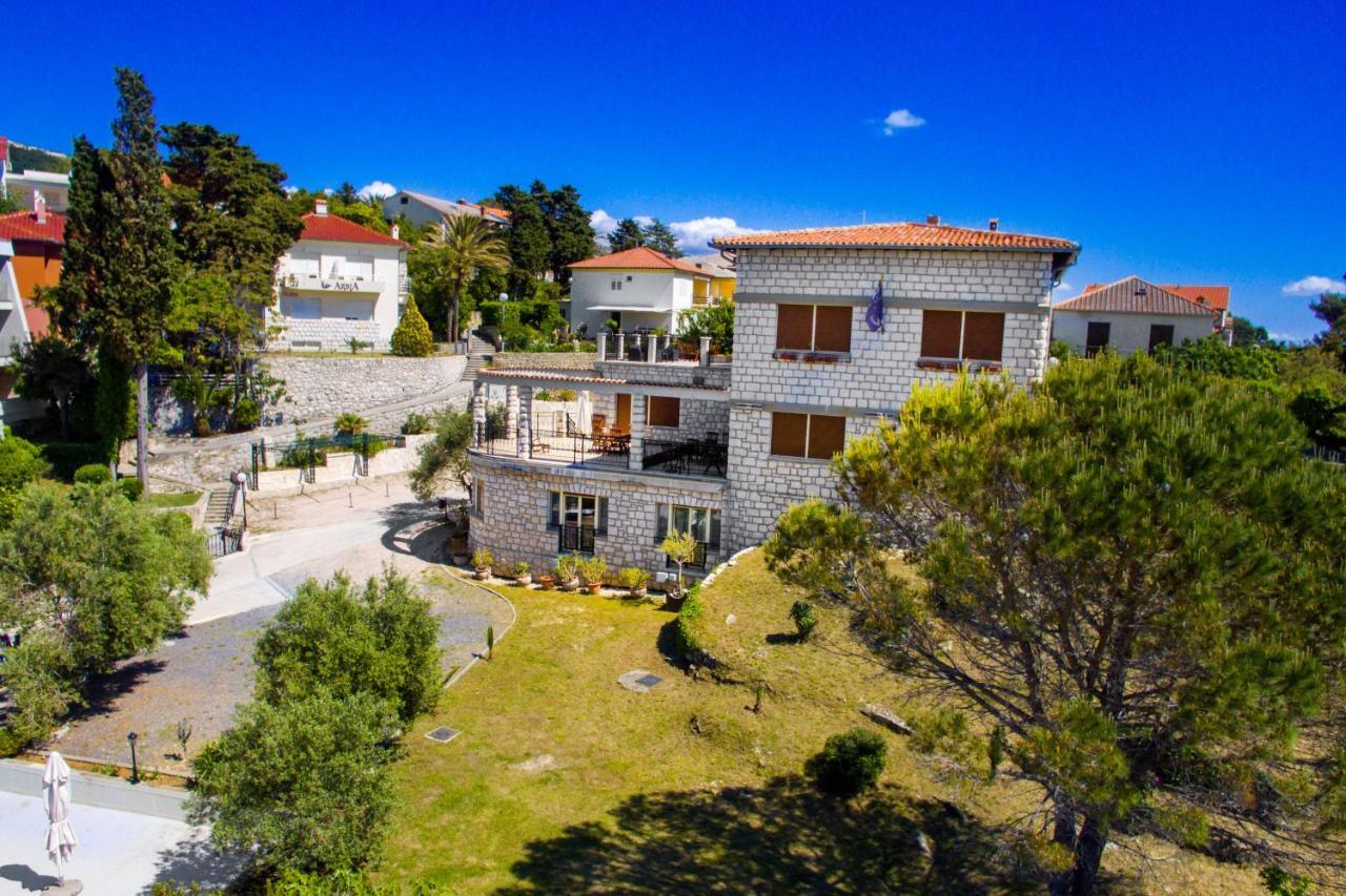Villas Arbia Banjol Εξωτερικό φωτογραφία